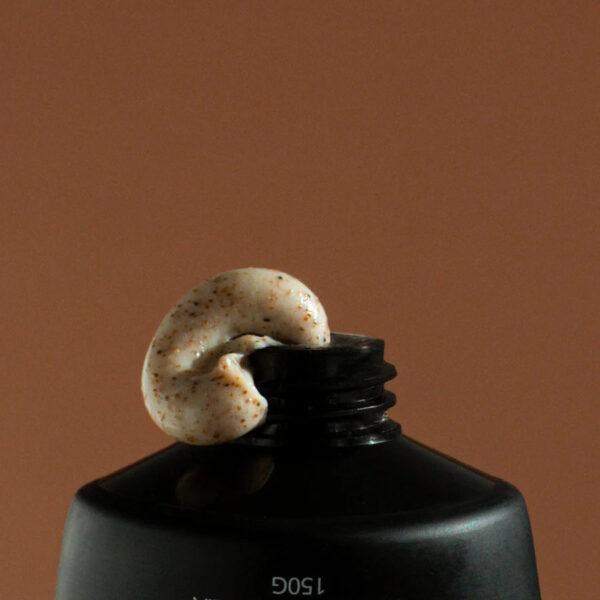 Three Warriors Exfoliating Tasmanian Sand Scrub Exfoliační tasmánský peeling 092026 (3)