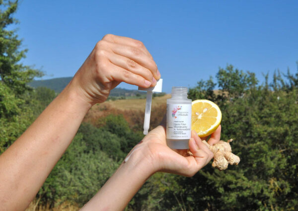 Maremma Officinallis INNER GLOW Siero Viso illuminante a Antiossidante Rozjasňující a antioxidační pleťové sérum 3